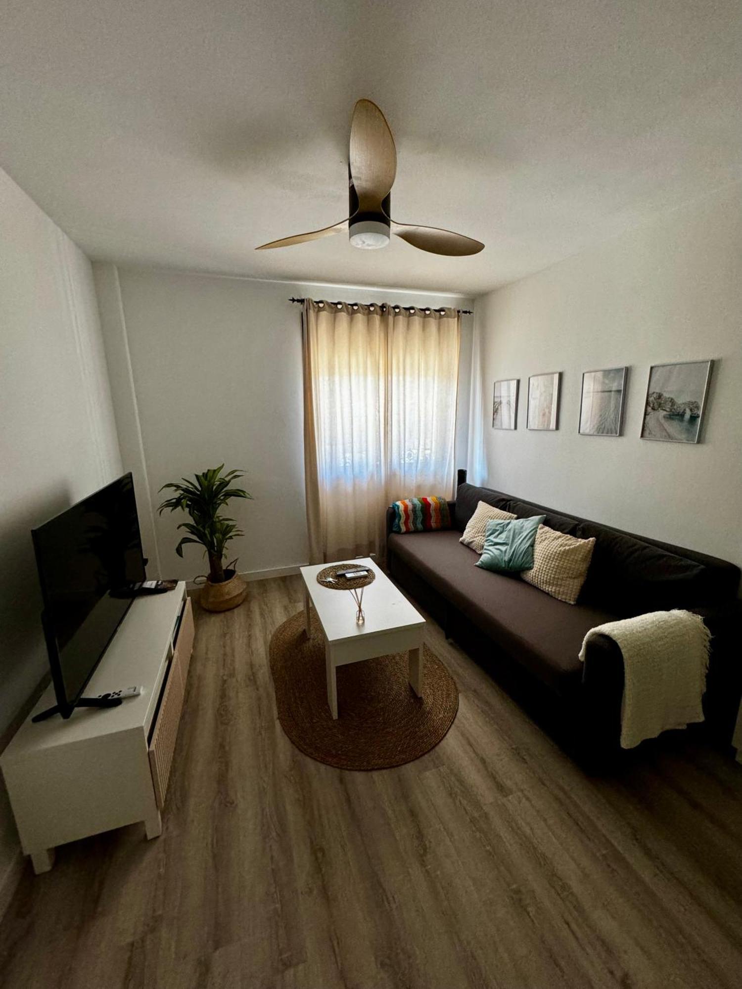 Apartamento En Pedregalejo Apartment มาลากา ภายนอก รูปภาพ